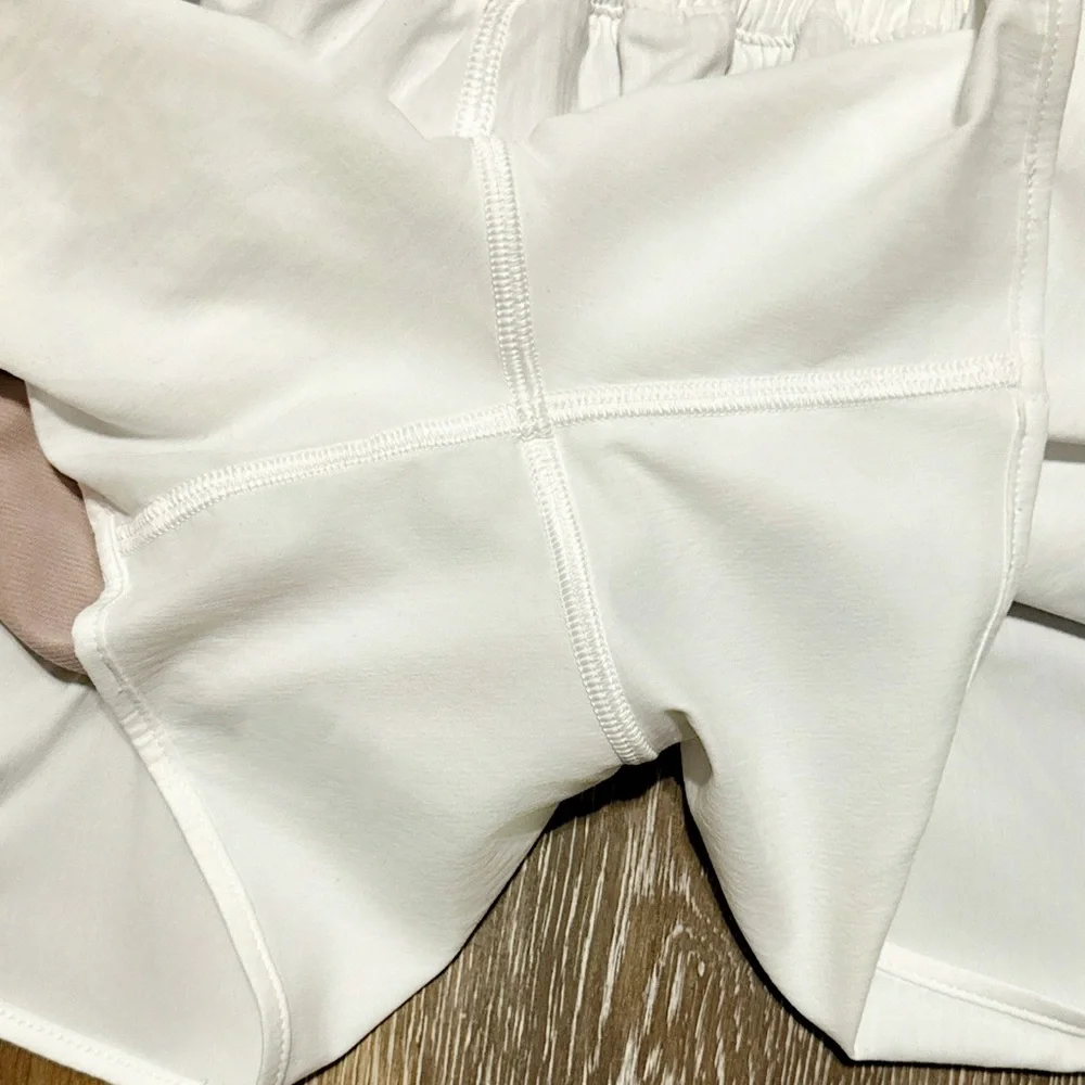 NWT lululemon Hotty Hot LR 4” Lined Short- 6 - Picture 7 of 15